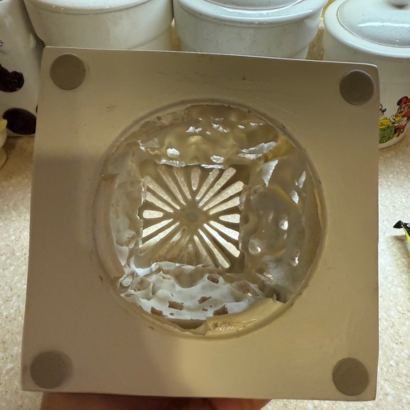 Worldwide Home  Angel Flameless Candle Holder Lantern LED Lighted Candle - Picture 9 of 11